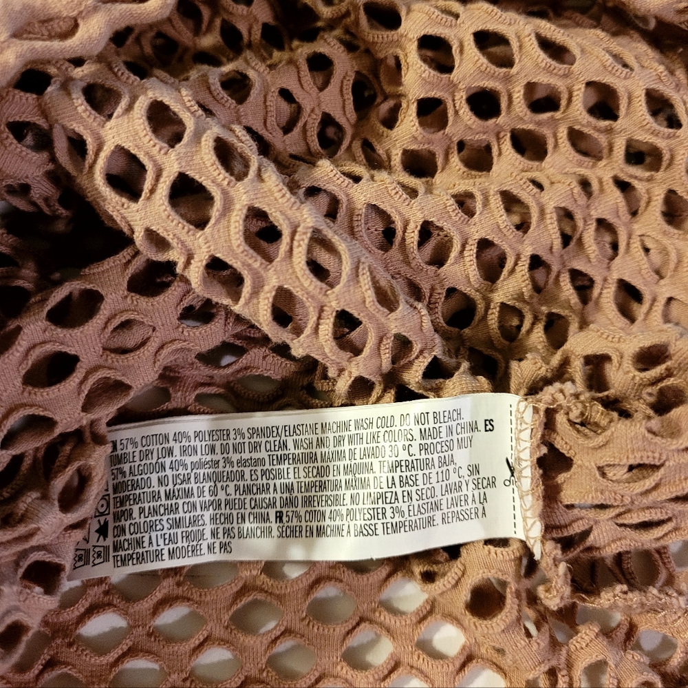 Forever 21 Fish-Net Top - Picture 5 of 5
